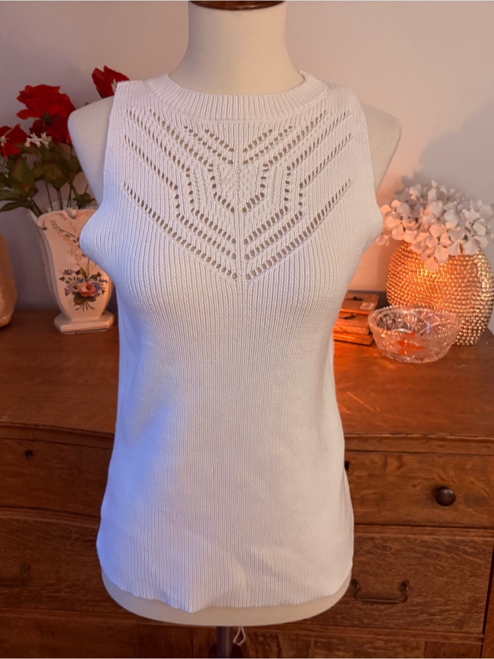 LOFT Sleeveless White Knit Tank Top Sweater with Eyelet Detail Small